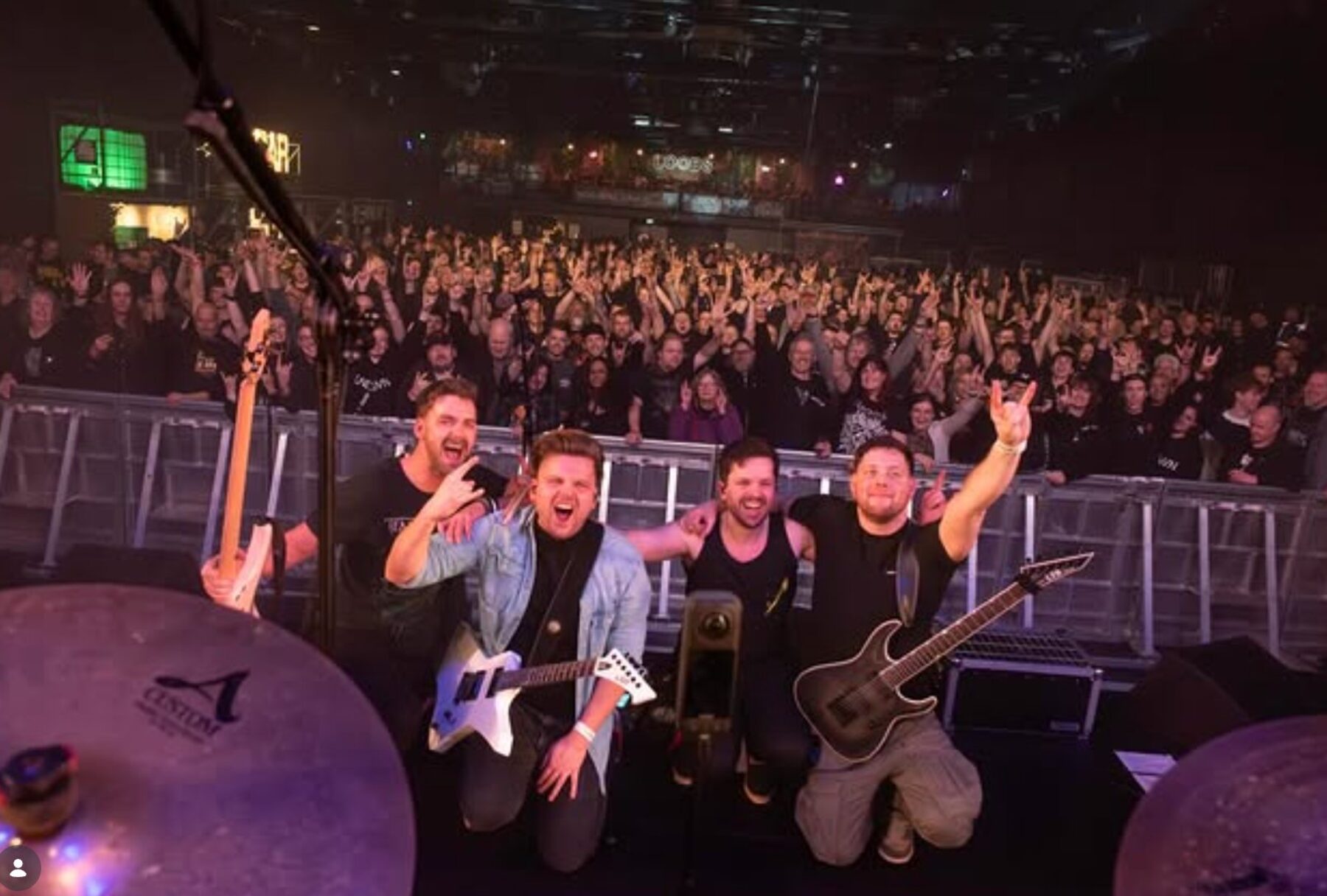 UNDAWN live in a packed club venue